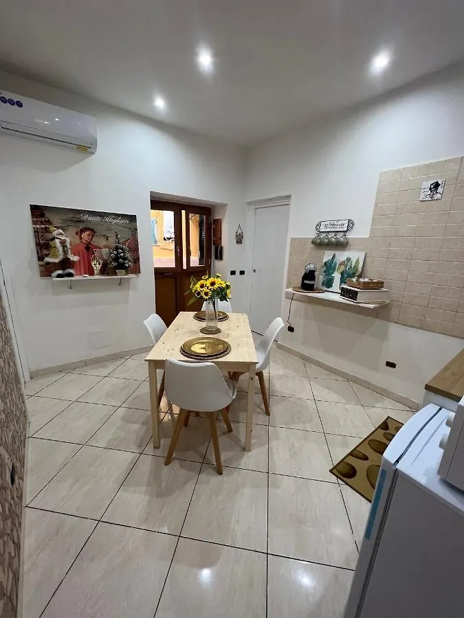 A Un Passo Da Dante Villa Naples